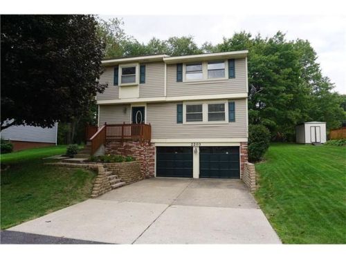 2203 Open Meadow Cir, Bridgeville, PA 15017-1617