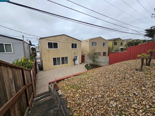 295 Alta Vista Way, Daly City CA  94014-1405 exterior