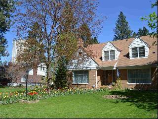 3323 Manito Blvd, Spokane, WA 99203-2631