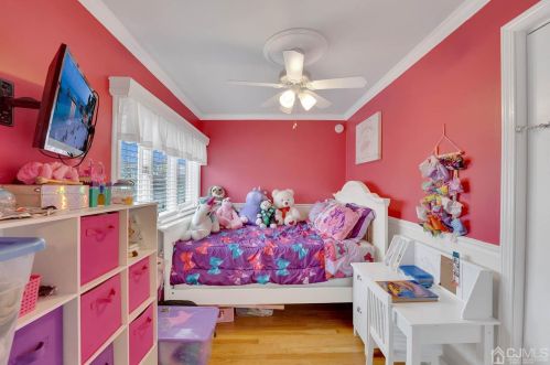 10 Kensington Ave, Old Bridge NJ  08857-1109 exterior