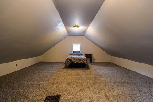 11 Homestead St, New Castle PA  16101-1616 exterior