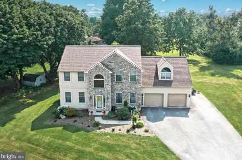 2586 Cape Horn Rd, Red Lion PA  17356-9056 exterior