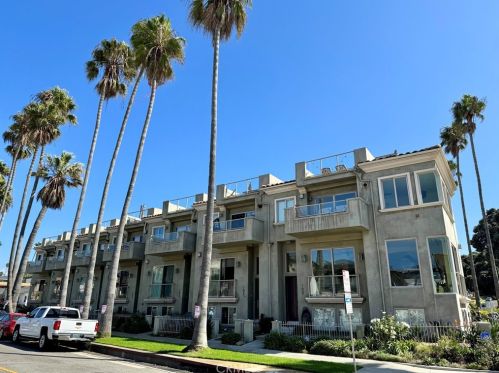 208 Calle Miramar, Redondo Beach CA  90277-6206 exterior