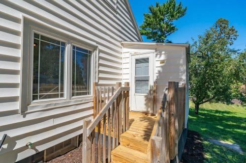 727 Carroll St, Portage, WI 53901-1903
