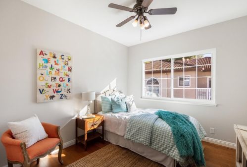 574 Hacienda Ave, Campbell CA 95008-6322 exterior