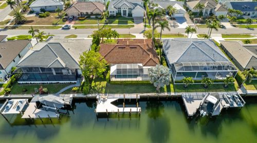121 Lamplighter Dr, Marco Island, FL 34145-4537