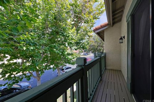 6868 Maple Leaf Dr, Carlsbad CA  92011-3947 exterior