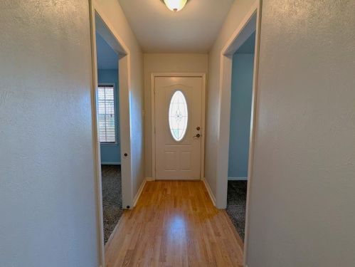 206 Bybee Dr, Conroe TX  77301-2105 exterior