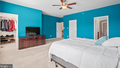 7366 Brunson Cir, Gainesville VA 20155 exterior