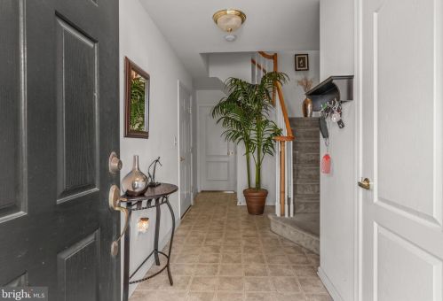 1017 Moore Rd, West Deptford, NJ 08086-3833