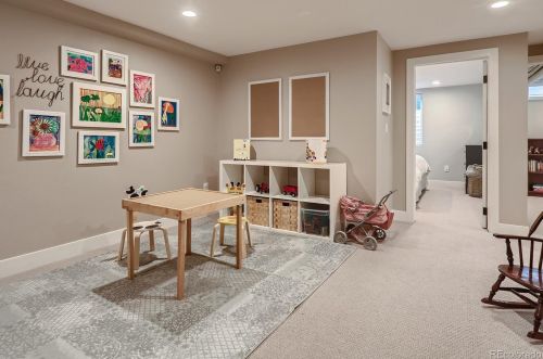 3023 Jasmine St, Denver CO 80222-7016 exterior