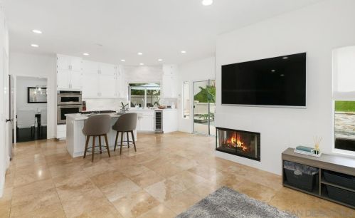 4780 Tarantella Ln, San Diego CA  92130-2466 exterior