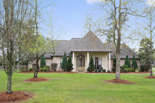 500 Royal Palm Ct, Madisonville LA  70447-3148 exterior