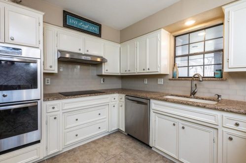 100 Bent Tree Ct, Irving TX 75061-4470 exterior