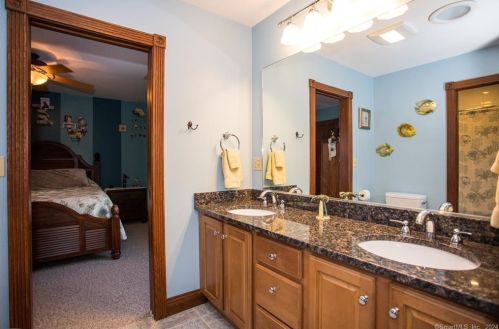 2 Deepwood Dr, Norwich CT  06360-1608 exterior