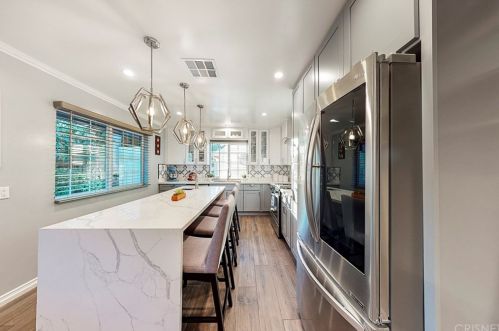 16931 Hart St, Van Nuys CA 91406-4507 exterior