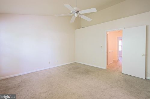 312 Hedgestone Ter, Leesburg VA  20176-4842 exterior