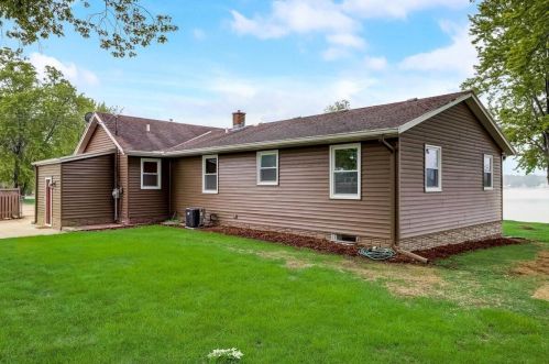 456 Andrews St, Mukwonago WI  53149-1504 exterior