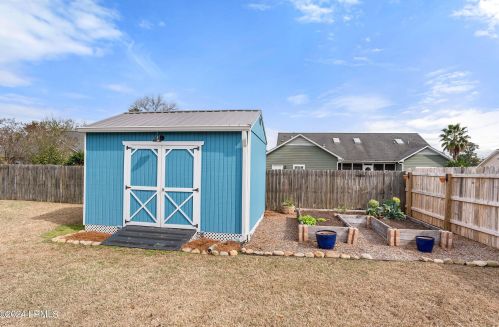 1012 Ferrets End, Beaufort SC  29902-5893 exterior