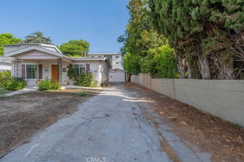 11025 Blix St, North Hollywood CA  91602-1202 exterior