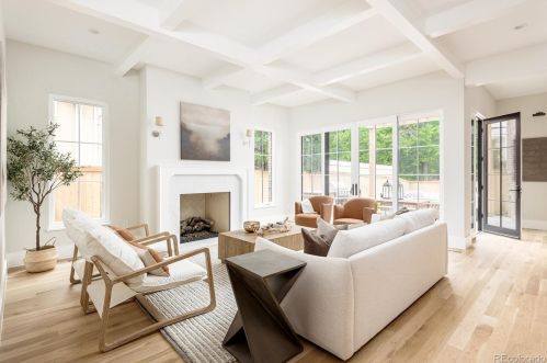 875 York St, Denver CO 80206-1408 exterior