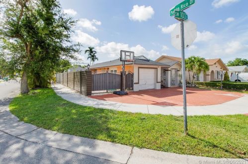 21041 103rd Ct, Miami, FL 33189-3685