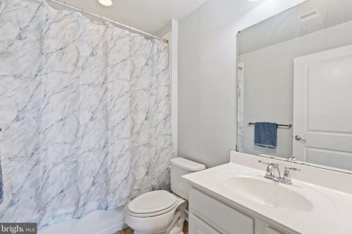 1362 Wayne St, Easton, PA 18045-5956