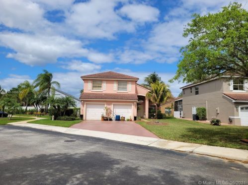 253 166th Ave, Hollywood FL  33027-1032 exterior