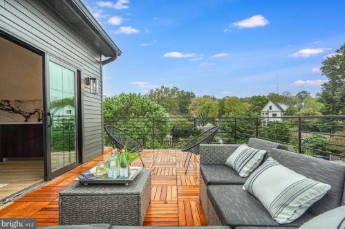 4915 Western Ave, Washington DC  20016-4319 exterior