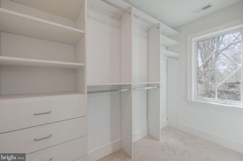 1601 38th St, Washington DC  20020-2327 exterior