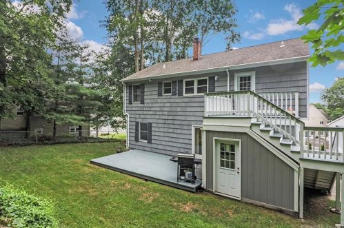 11 Bartlett Ave, Norwalk, CT 06850-1914