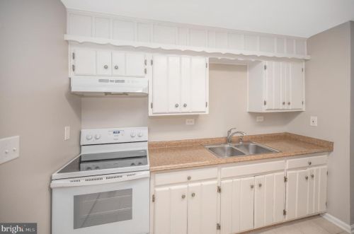 5512 Carousel St, Fredericksburg VA  22407-1205 exterior