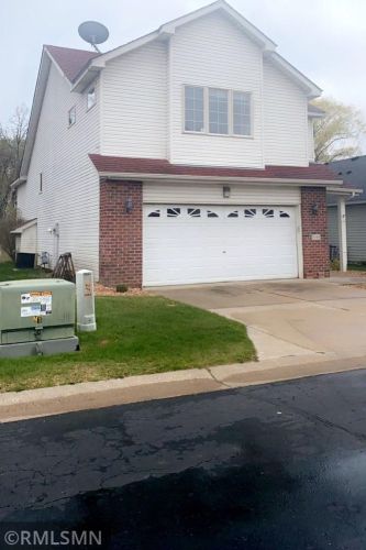 1544 Wyldwood Ln, Minneapolis, MN 55432-2193
