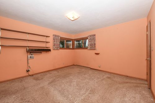 1426 Homestead Trl, Thiensville WI  53092-3217 exterior