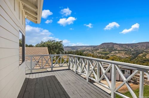 23920 La Vella Rd, Temecula CA  92590-3944 exterior