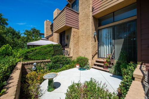 14317 Hartsook St, Van Nuys, CA 91423-1039