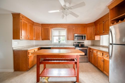 11 Ritter St, Nashua, NH 03060-3744