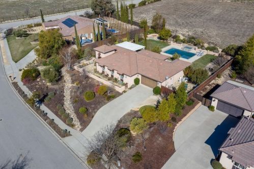1674 Granache Way, Templeton, CA 93465-3831