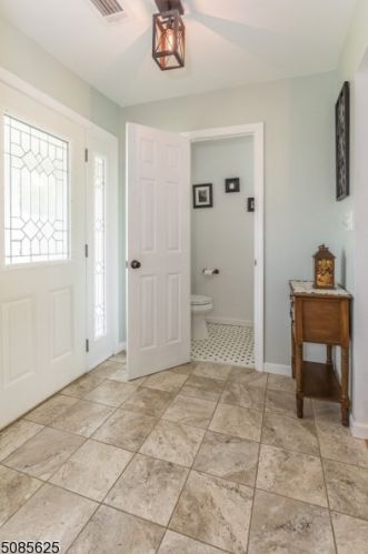 8 Marston Rd, Roxbury Township, NJ 07836-9421