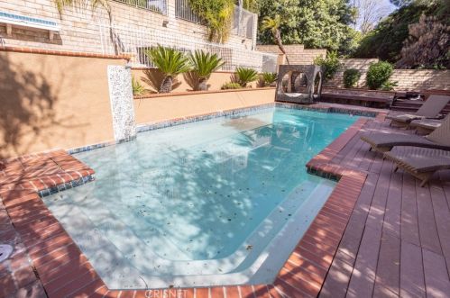 1118 Knollcrest Dr, Covina CA  91724-3432 exterior