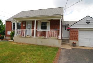 38 Brookhill Ter, Clifton, NJ 07013-2333