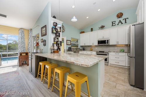 1761 Independence Ave, Melbourne, FL 32940-6847