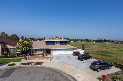 11801 La Serna Dr, Whittier CA  90604-3250 exterior