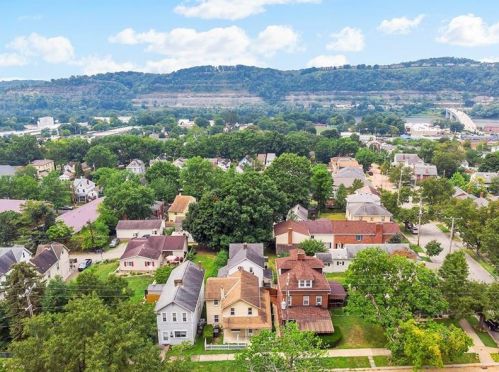 755 6th St, Oakmont PA  15139-1587 exterior