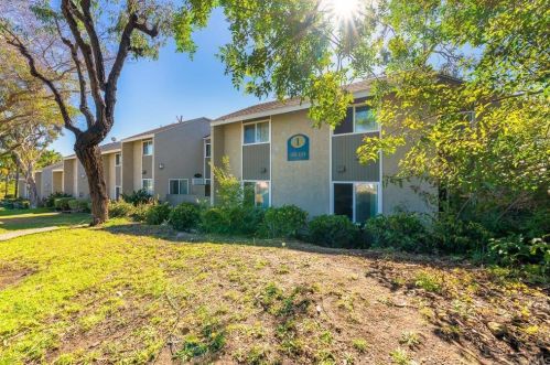 6333 College Grove Way, San Diego CA  92115-7209 exterior