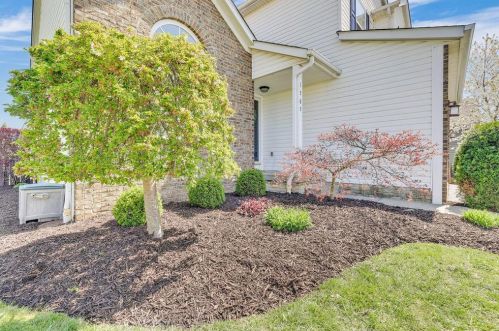 1565 Roscommon Dr, Pataskala OH  43062-7018 exterior