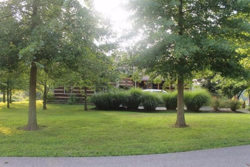 414 Homestead Ln, Lancaster, KY 40444-8256
