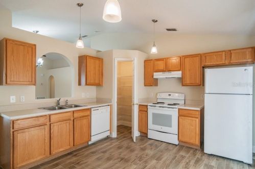 10423 Opus Dr, Riverview FL  33579-2308 exterior