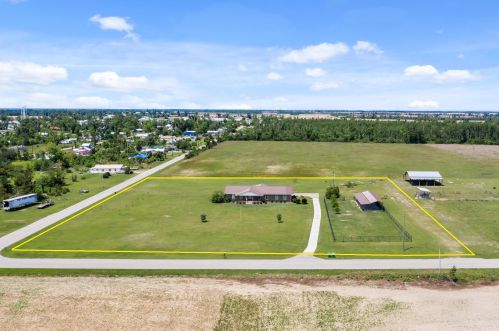 16668 Hanna Tower Rd, Altha, FL 32421-3745