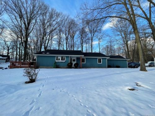 3 Woodland Rd, Highland Mills, NY 10930-2948